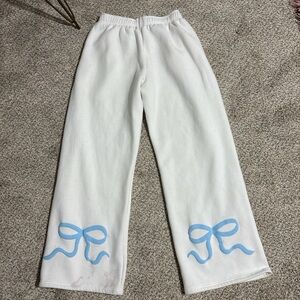 Edikted White Pants with Blue Bow Accents
